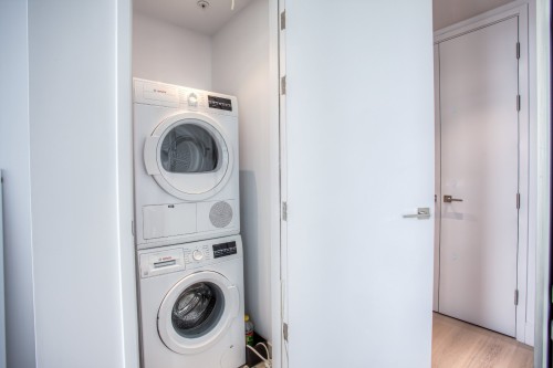 Salle de lavage - 3311-1188 Av. Union, Montréal (Ville-Marie), QC - Indoor Photo Showing Laundry Room