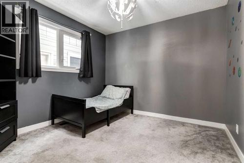 16 Woodgate Close Sw, Calgary, AB - Indoor