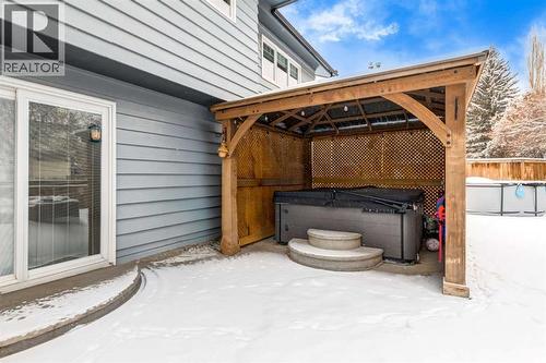 16 Woodgate Close Sw, Calgary, AB - Outdoor With Exterior