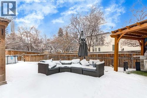 16 Woodgate Close Sw, Calgary, AB - Outdoor