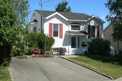 1230 24e Rue  Saint-Georges, QC G5Y 8C7