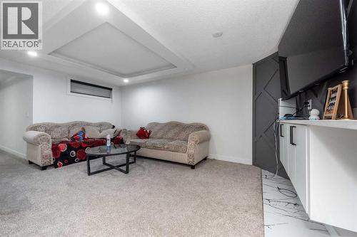 133 Woodbrook Road Sw, Calgary, AB - Indoor