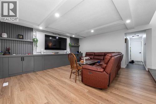 133 Woodbrook Road Sw, Calgary, AB - Indoor