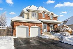 234 Rue du Bosquet  Pincourt, QC J7W 0K4