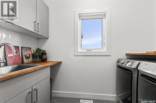 Grandview Trail, Corman Park Rm No. 344, SK - Indoor Photo Showing Laundry Room