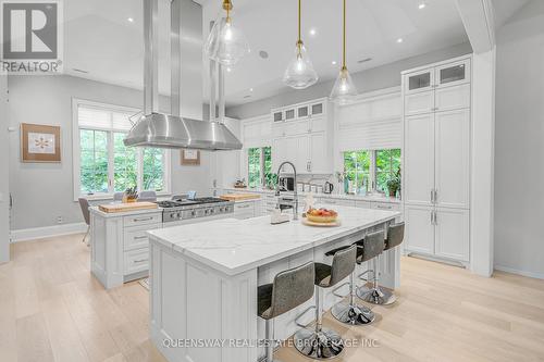 2600 17Th Sideroad, King, ON - Indoor Photo Showing Kitchen With Upgraded Kitchen