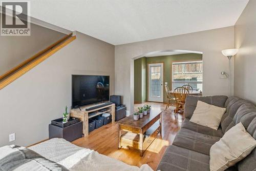 56 West Terrace Road, Cochrane, AB - Indoor Photo Showing Living Room