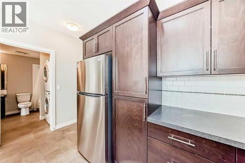 225, 20 Royal Oak Plaza Nw, Calgary, AB - Indoor Photo Showing Kitchen