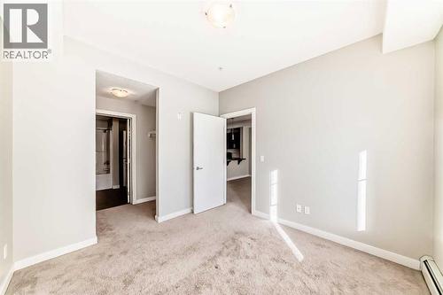 225, 20 Royal Oak Plaza Nw, Calgary, AB - Indoor Photo Showing Other Room