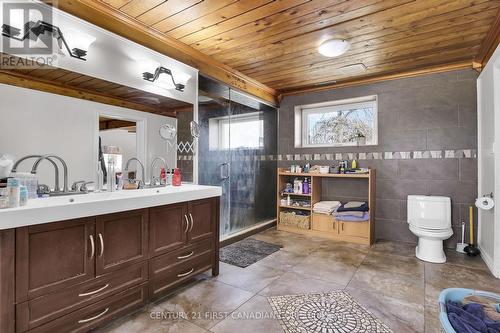 23992 Denfield Road, Middlesex Centre (Denfield), ON - Indoor Photo Showing Bathroom
