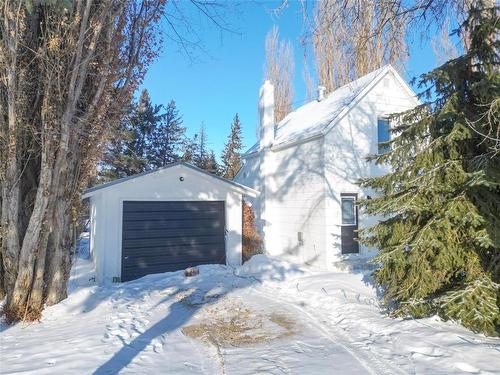 310 Commercial Street, Wawanesa, MB - Outdoor