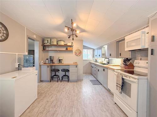 310 Commercial Street, Wawanesa, MB - Indoor