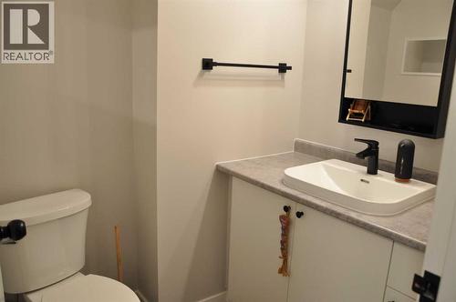 2 piece ensuite - 134, 1237 4 Avenue S, Lethbridge, AB - Indoor Photo Showing Bathroom