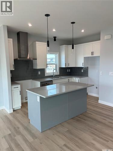 102 Kostiuk Crescent, Saskatoon, SK - Indoor Photo Showing Kitchen