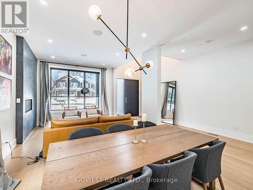 402 Niar Avenue, Mississauga, ON - Indoor Photo Showing Dining Room
