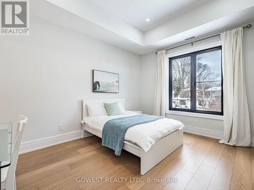 402 Niar Avenue, Mississauga, ON - Indoor Photo Showing Bedroom