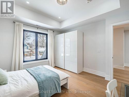 402 Niar Avenue, Mississauga, ON - Indoor Photo Showing Bedroom