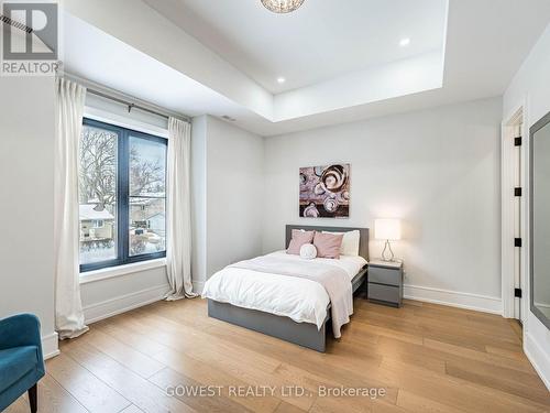 402 Niar Avenue, Mississauga, ON - Indoor Photo Showing Bedroom