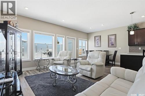 2 433 Palmer Crescent, Warman, SK - Indoor Photo Showing Living Room