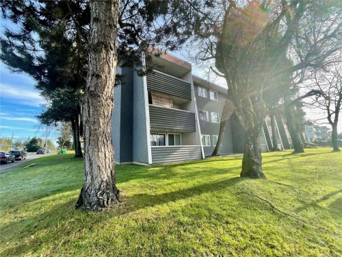 205-377 Dogwood St, Campbell River, BC - Outdoor