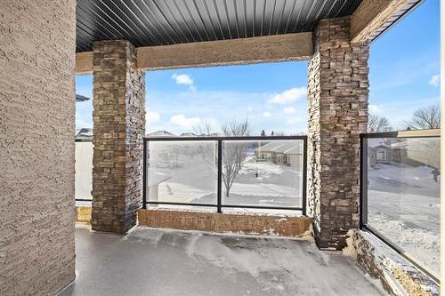 196 Hallfield Bay, Winnipeg, MB 