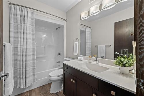 196 Hallfield Bay, Winnipeg, MB 