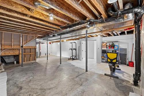 196 Hallfield Bay, Winnipeg, MB 