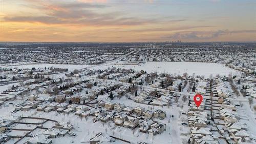 196 Hallfield Bay, Winnipeg, MB 