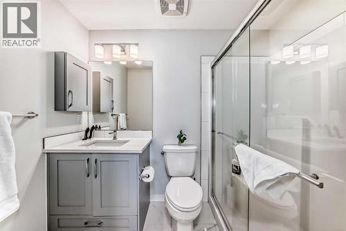 316, 200 Shawnee Square Sw, Calgary, AB - Indoor Photo Showing Bathroom