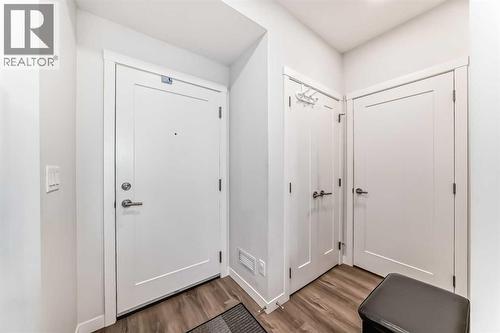 316, 200 Shawnee Square Sw, Calgary, AB - Indoor Photo Showing Other Room
