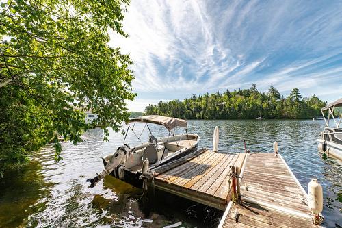 Accès au plan d'eau - 169 Ch. Du Tour-Du-Lac, Sainte-Agathe-Des-Monts, QC - Outdoor With Body Of Water