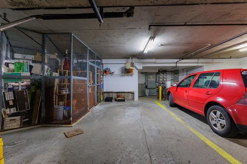 Stationnement - 508 Rue De La Noue, Montréal (Verdun/Île-Des-Soeurs), QC - Indoor Photo Showing Garage