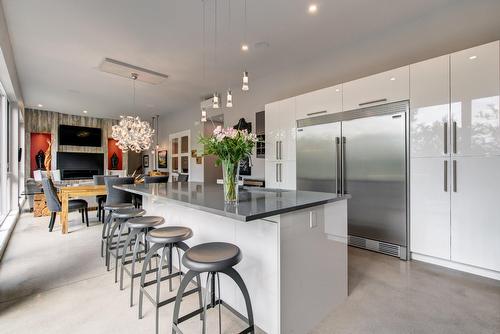 Cuisine - 4220 Rue Des Monarques, Sainte-Adèle, QC - Indoor