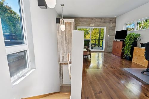 Escalier - 4220 Rue Des Monarques, Sainte-Adèle, QC - Indoor