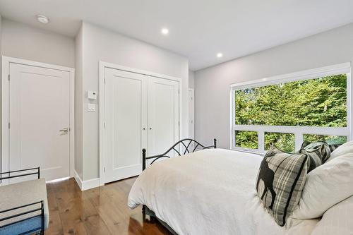 Chambre à coucher - 4220 Rue Des Monarques, Sainte-Adèle, QC - Indoor Photo Showing Bedroom