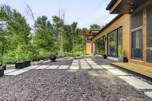 Face arrière - 4220 Rue Des Monarques, Sainte-Adèle, QC - Outdoor