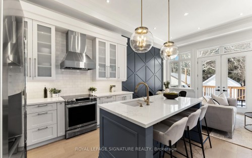 62 Burlingame Road, Toronto, ON - Indoor Photo Showing Kitchen With Upgraded Kitchen