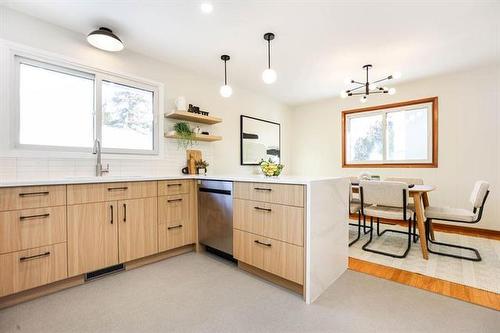 239 Sansome Ave, Winnipeg, MB 