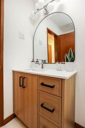 239 Sansome Ave, Winnipeg, MB 