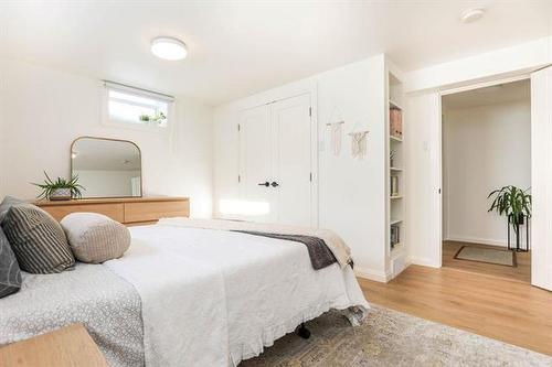 239 Sansome Ave, Winnipeg, MB 