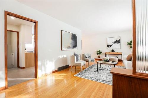 239 Sansome Ave, Winnipeg, MB 