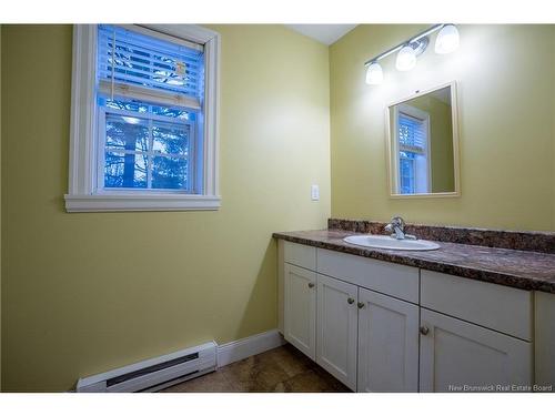 35 Rankine St, Fredericton, NB 