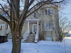 688 Rue du Béarn  Saint-Jean-Sur-Richelieu, QC J3A 1Y2