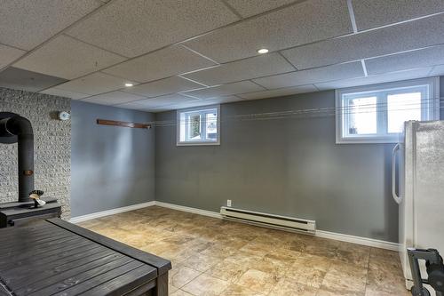 Salle familiale - 820 211E Rue, Shawinigan, QC - Indoor Photo Showing Other Room