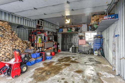 Garage - 820 211E Rue, Shawinigan, QC - Indoor Photo Showing Garage