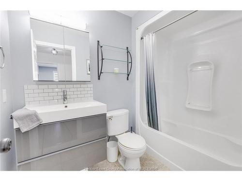 2446 Gatwick Avenue, Windsor, ON 