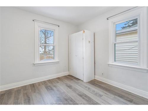 33 Wilson Avenue, Chatham, ON 