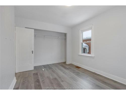 33 Wilson Avenue, Chatham, ON 