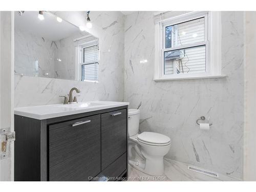 33 Wilson Avenue, Chatham, ON 