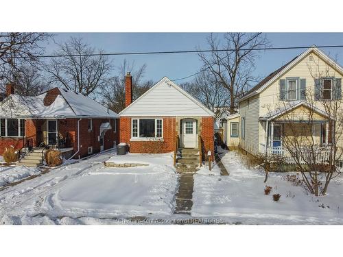 33 Wilson Avenue, Chatham, ON 